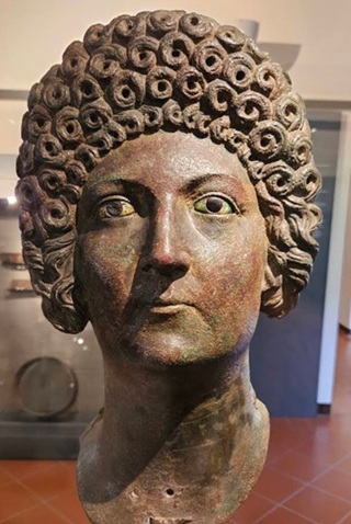 A Woman, ca. 89 CE (Flavian Dynasty) Museo di Santa Giulia, Brescia	